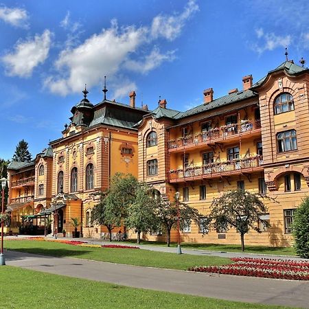 Penzion Fistra Frickovce Exteriör bild